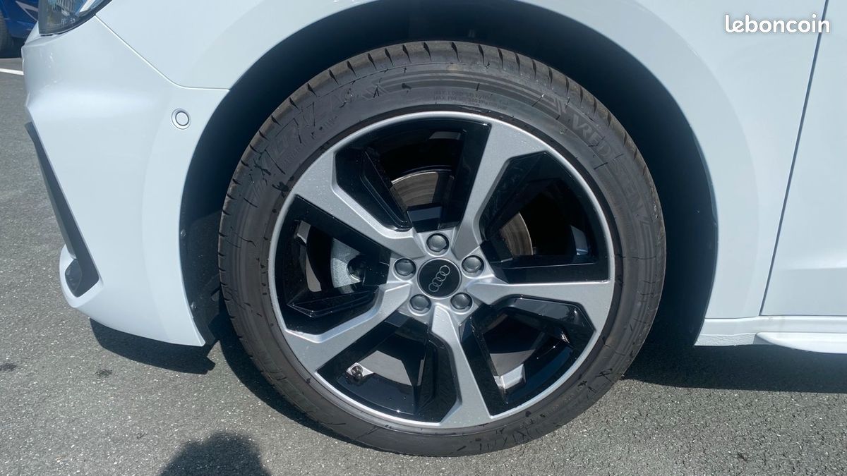 Audi A1 SPORTBACK 30 TFSI 116CH S LINE S TRONIC 7 (image 9)