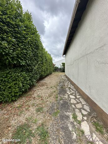 https://img.leboncoin.fr/api/v1/lbcpb1/images/2c/30/98/2c30985f570def5071d2d2feff36d50cb3b98282.jpg?rule=ad-image