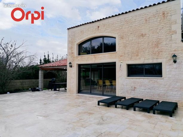 Maison 5 pièces 212 m²