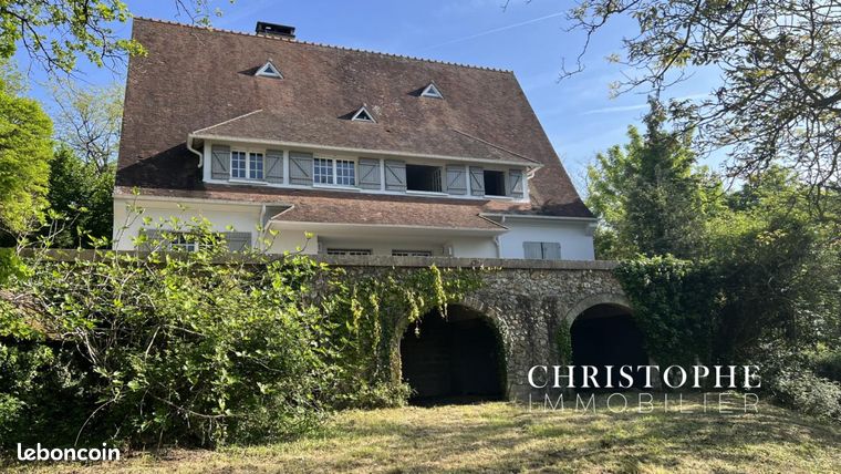 Propriété 10 pièces 330 m²