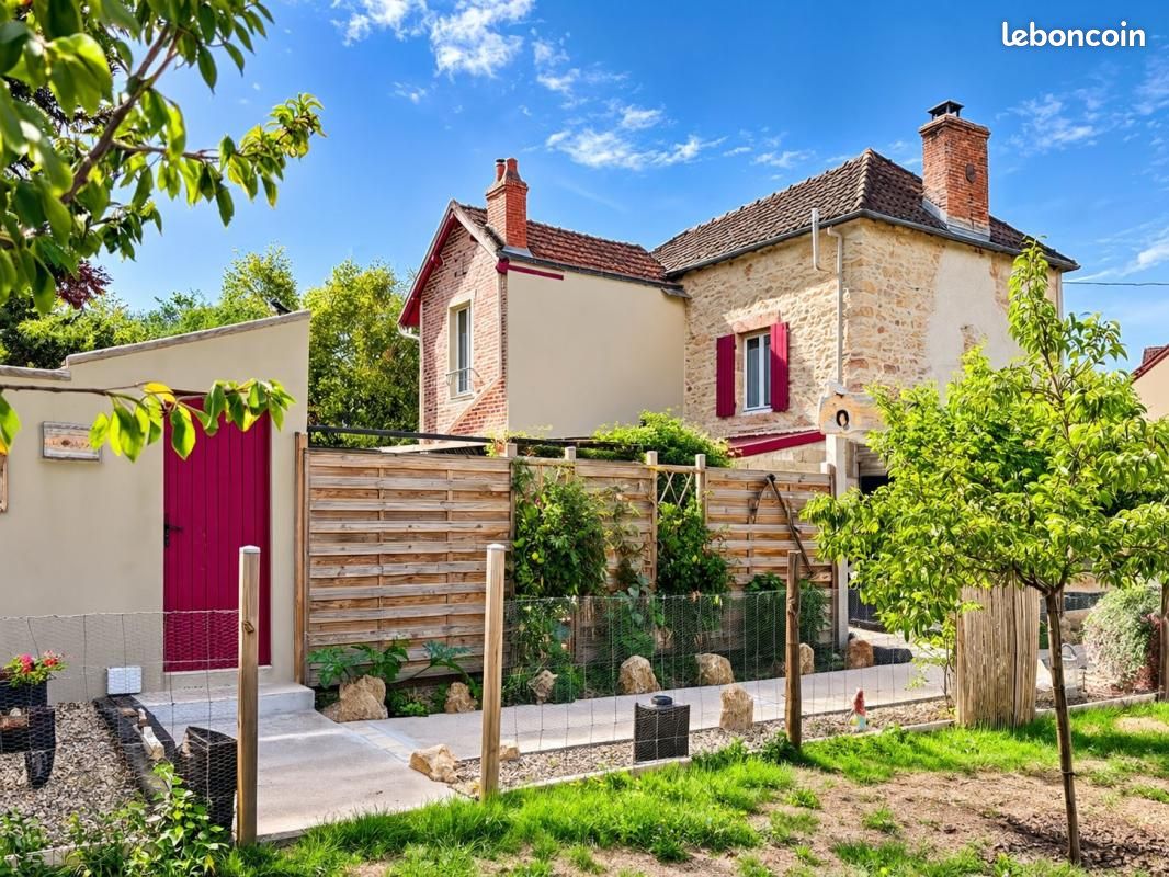Maison 4 pièces 100 m² · à Vallon-en-Sully · 100 m² · 150 000 €