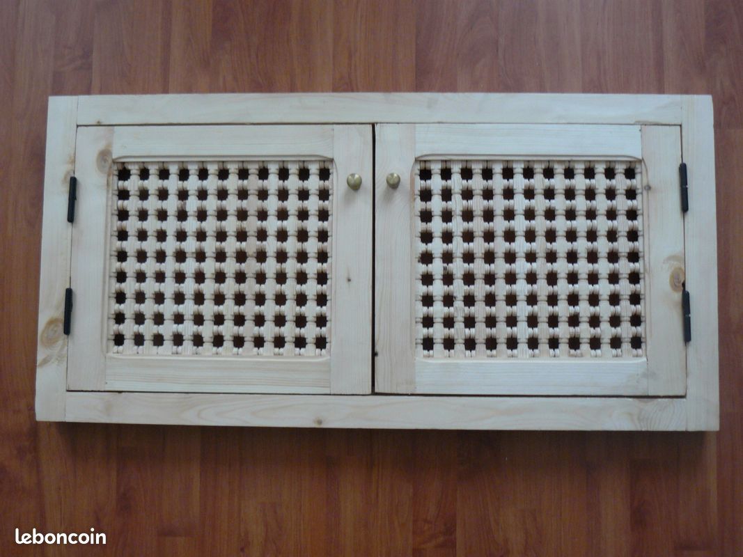 Façade de placard ou de meuble bas en bois, avec 2 portes en moucharabieh / artisanat marocain (image 1)