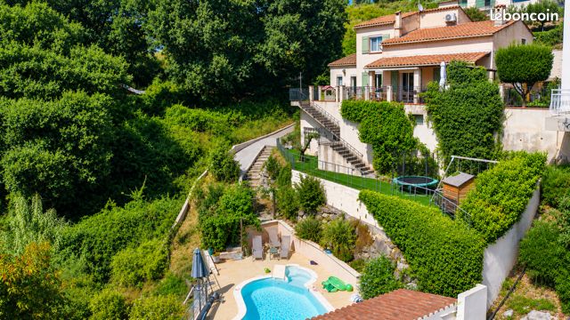 Maison 6 pièces 136 m² · à La Gaude · 136 m² · 750 000 €