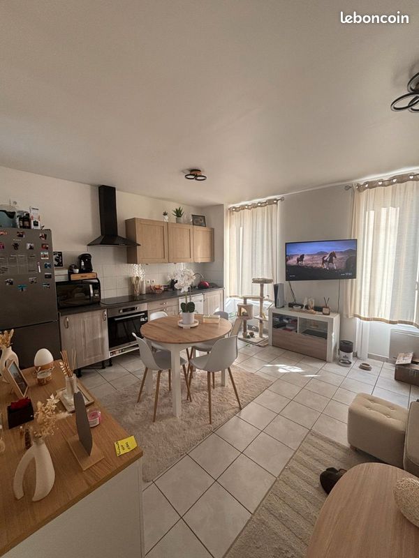 Appartement 2 pièce(s) 36 m²à louer Dammarie-les-lys