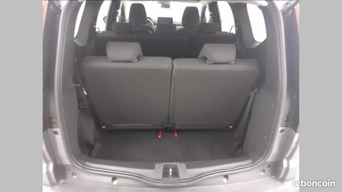 Dacia Jogger TCe 110 7 pl Extreme (image 11)