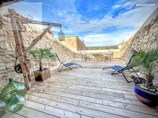 Maison 10 pièces 319 m²