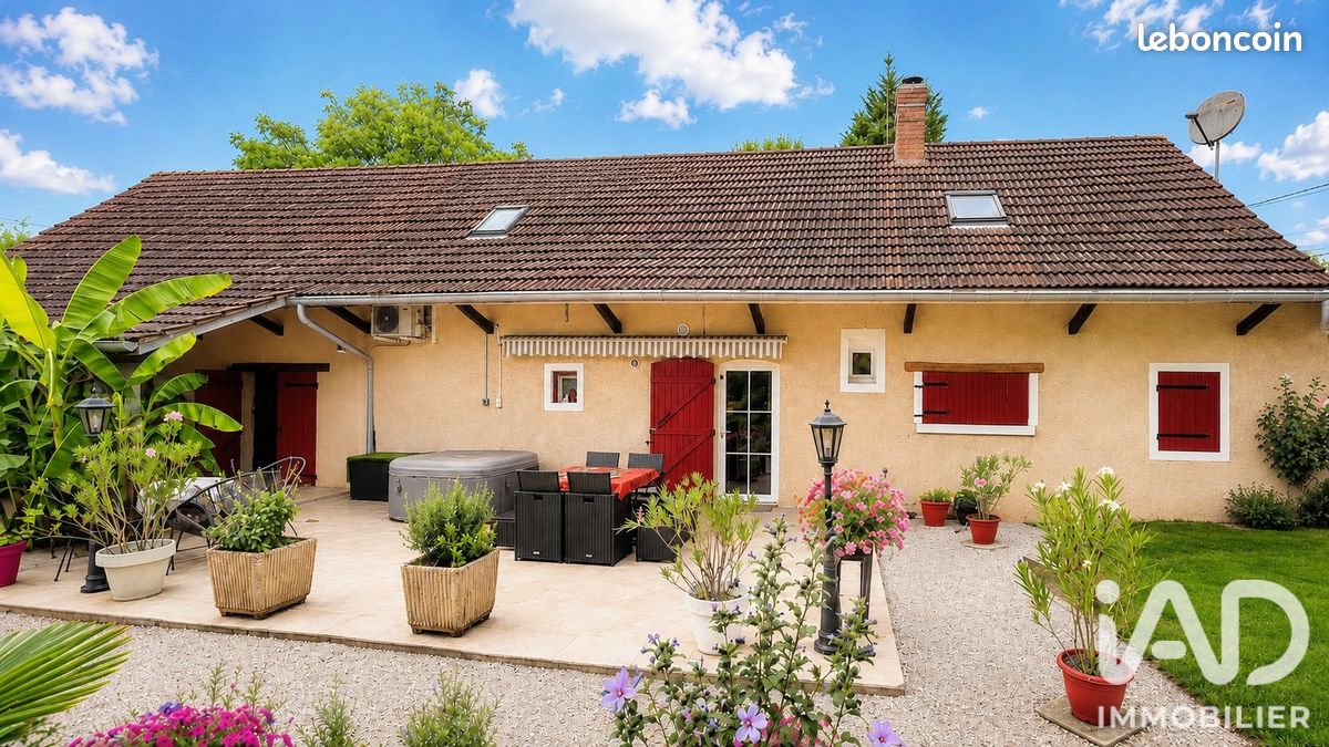 Maison 5 pièces 120 m² · à L'Abergement-Sainte-Colombe · 120 m² · 210 000 €