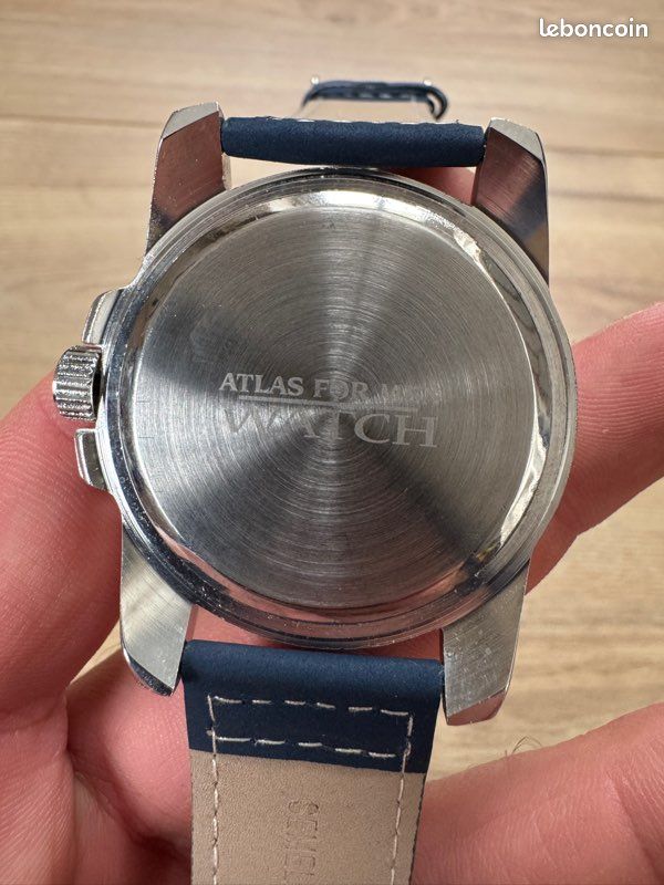 Montre Chronomètre Neuve Atlas For Men 'Spirit Of St-Louis' - Cadran Argenté Digital, Bracelet Cuir Noir, Quartz