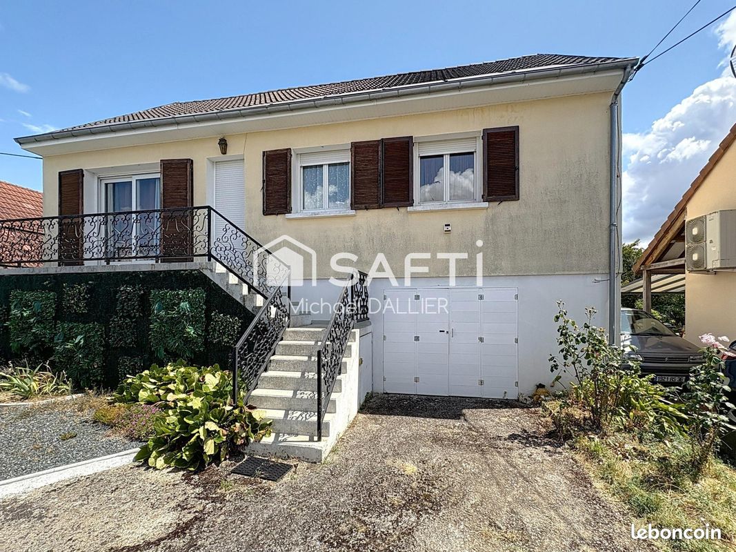 Maison 7 pièces 174 m² · à Châteauroux · 174 m² · 158 000 €