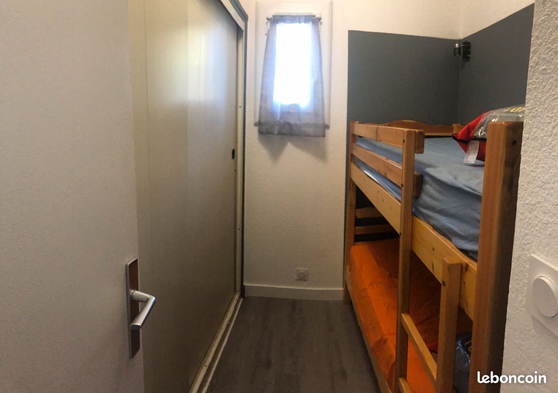 Appartement T2 cabine 4 personnes avec piscine résidence tennis village Cap d'Agde (image 5)