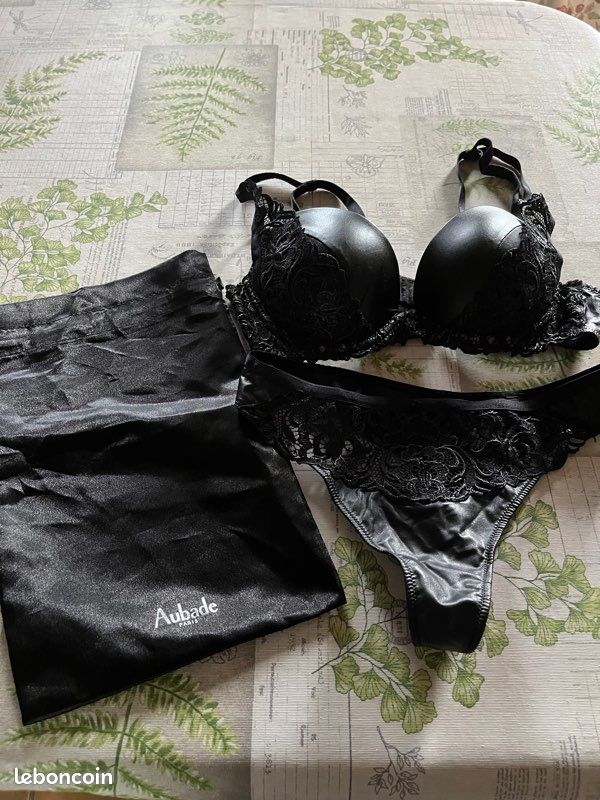 Ensemble noir Aubade Cuir de Rose 90B / 38 (image 2)