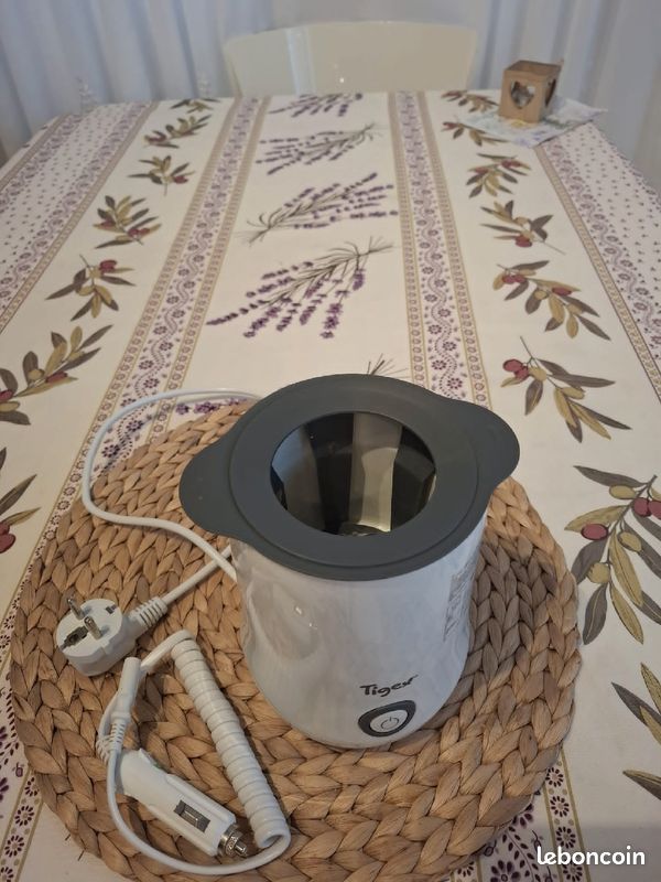Chauffe-biberons avec adaptateur pour la voiture et Stérilisateur de biberons (image 2)