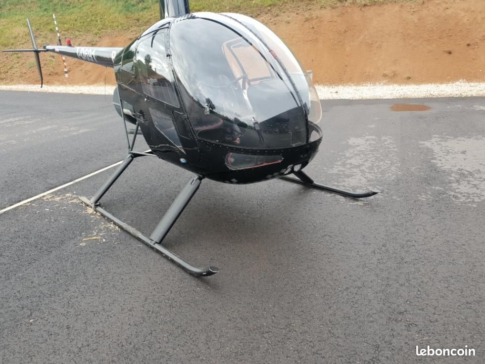 Ulm, helico, r22 (image 1)