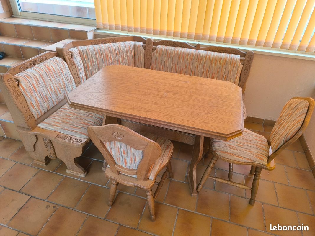 Vends banc de cuisine angle droit coin repas + table + 2 chaises (image 1)