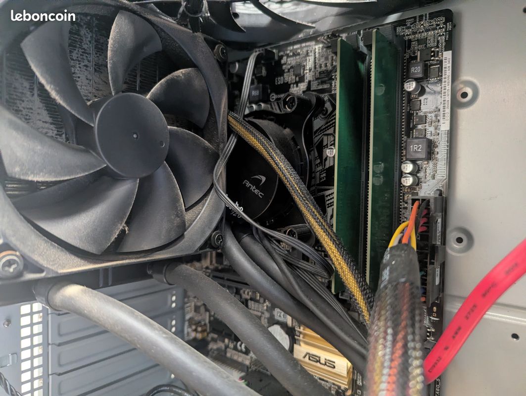 PC tour Antec – i5-7600K / 16Go DDR4 / ASUS B150M-A M.2 / Watercooling / Corsair 550W (sans disque) (image 2)