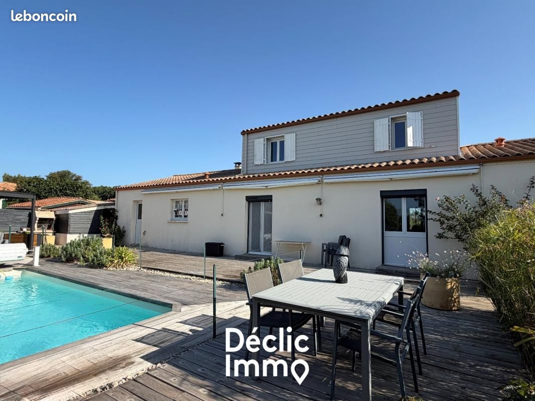Maison 9 pièces 187 m² · à Rochefort · 187 m² · 463 275 €