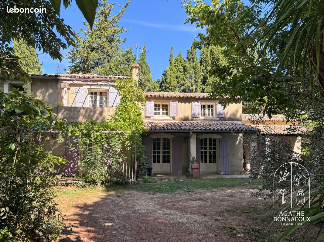 Maison 8 pièces 226 m² · à Châteaurenard · 226 m² · 686 000 €