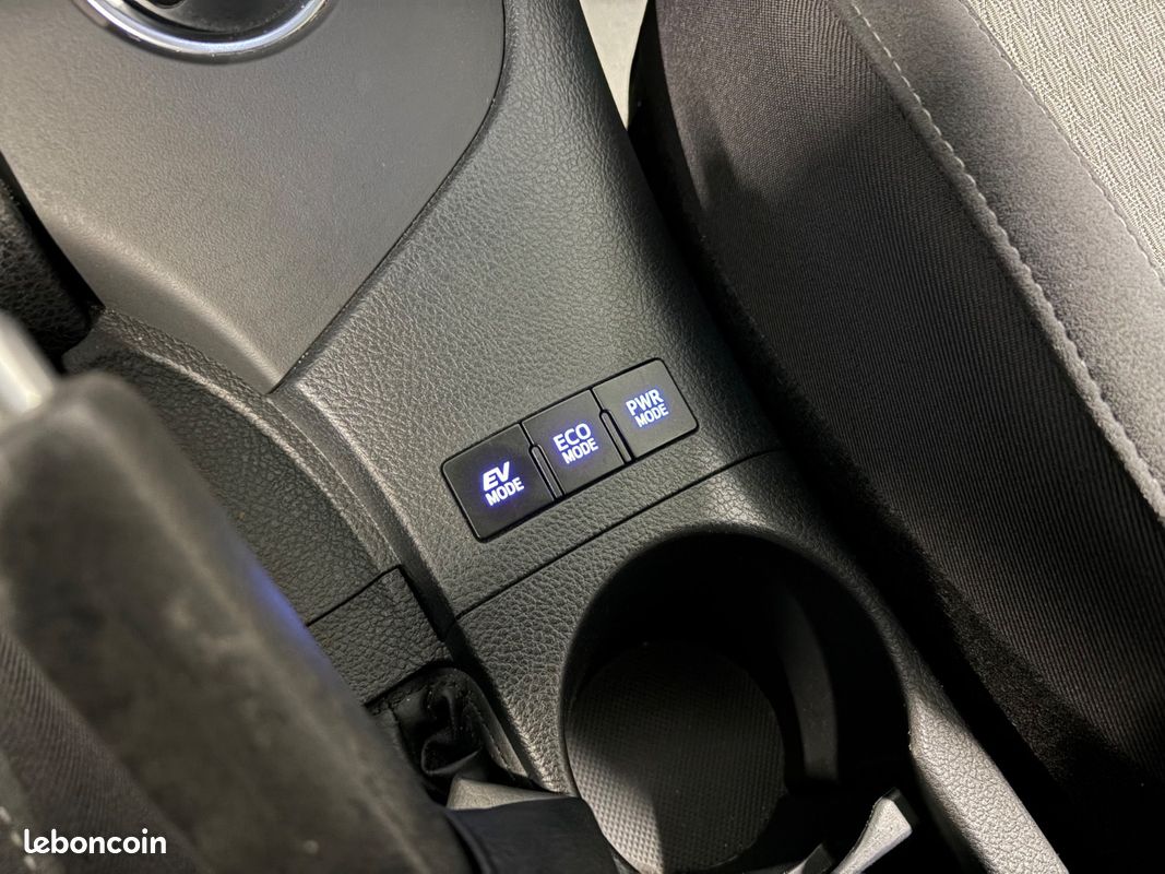 Toyota AURIS 1.8 HYBRID 136ch collection CAMERA DE RECUL - GPS - BLUETOOTH (image 45)