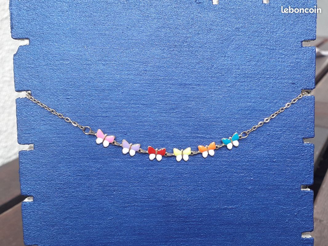 Bracelet "Papillons" en acier doré (image 5)