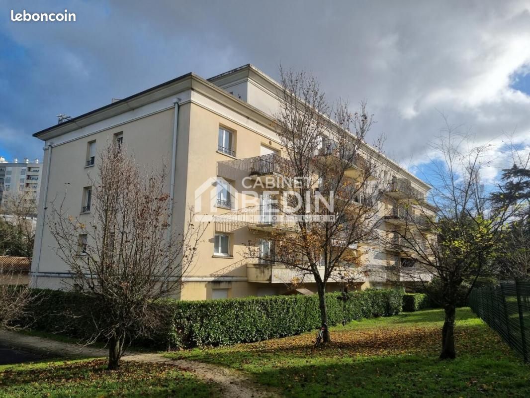 Appartement 2 pièces 32 m² - Bordeaux 33000 (image principale 1)