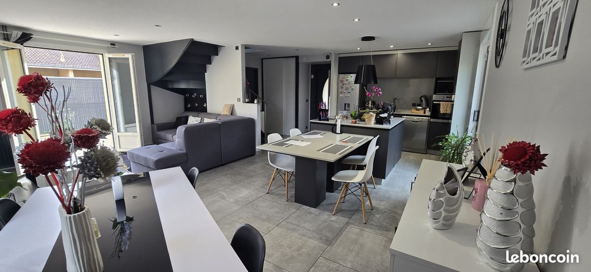 Maison 5 pièces 86 m² · à Vonnas · 86 m² · 218 400 €