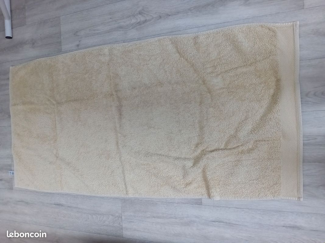 Drap de douche jaune 66 x 140 cm (image 1)
