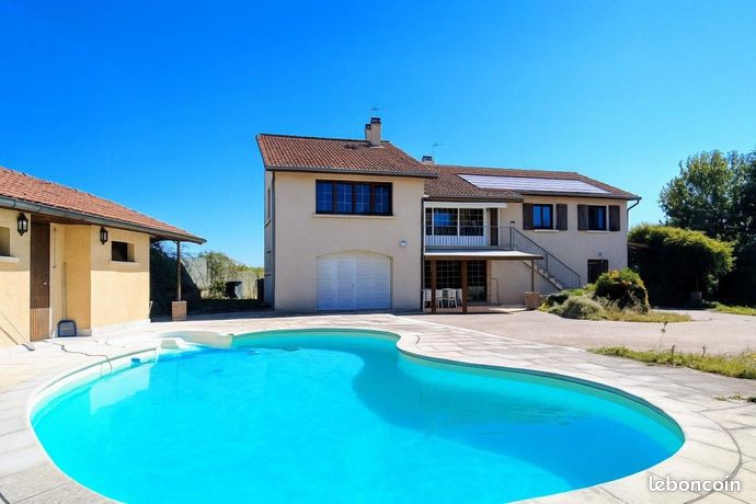 Maison 8 pièces 269 m²