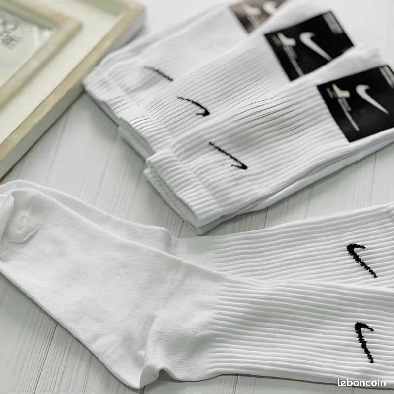 Chaussettes nike 5 paires🤍🇫🇷 (image 2)