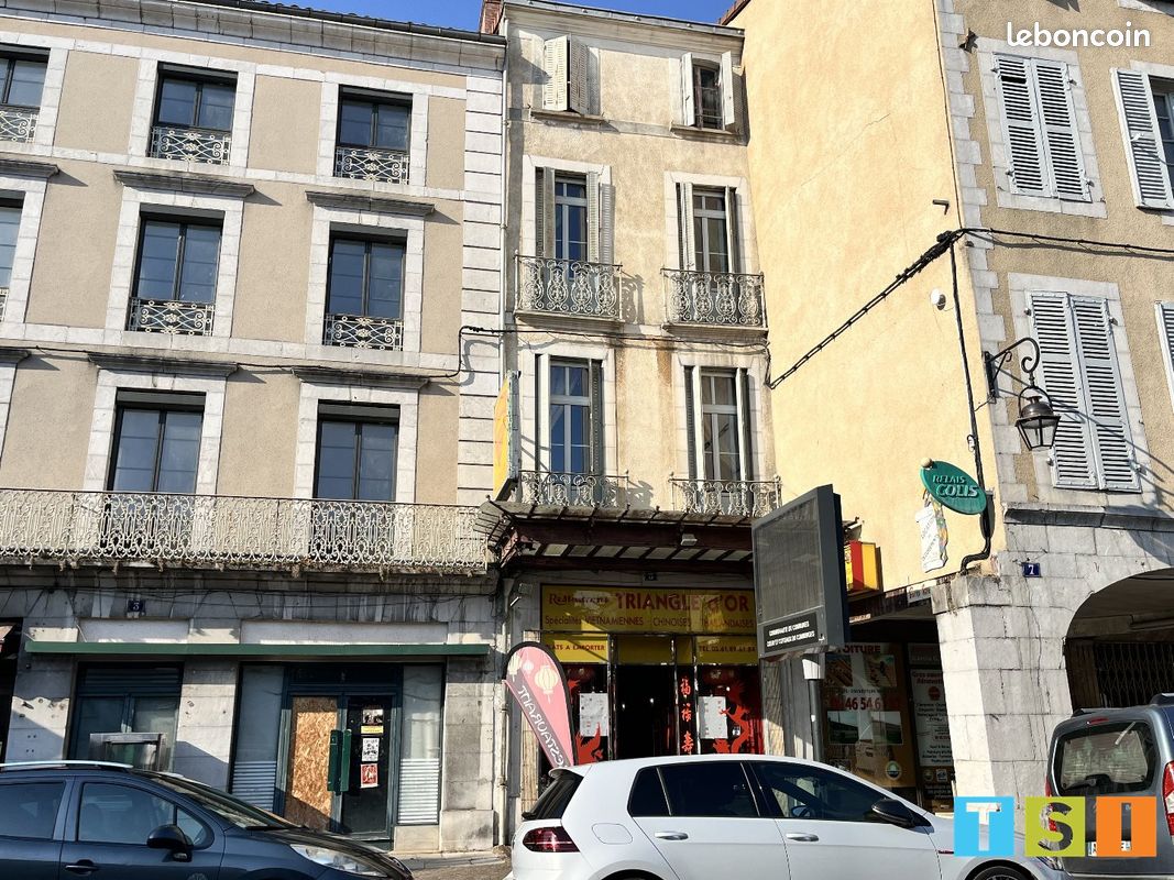 Maison 15 pièces 300 m² · à Montréjeau · 300 m² · 163 000 €