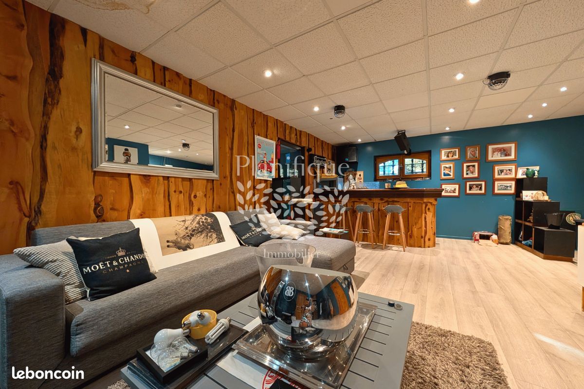 Villa 10 pièces 469 m² (image 12)