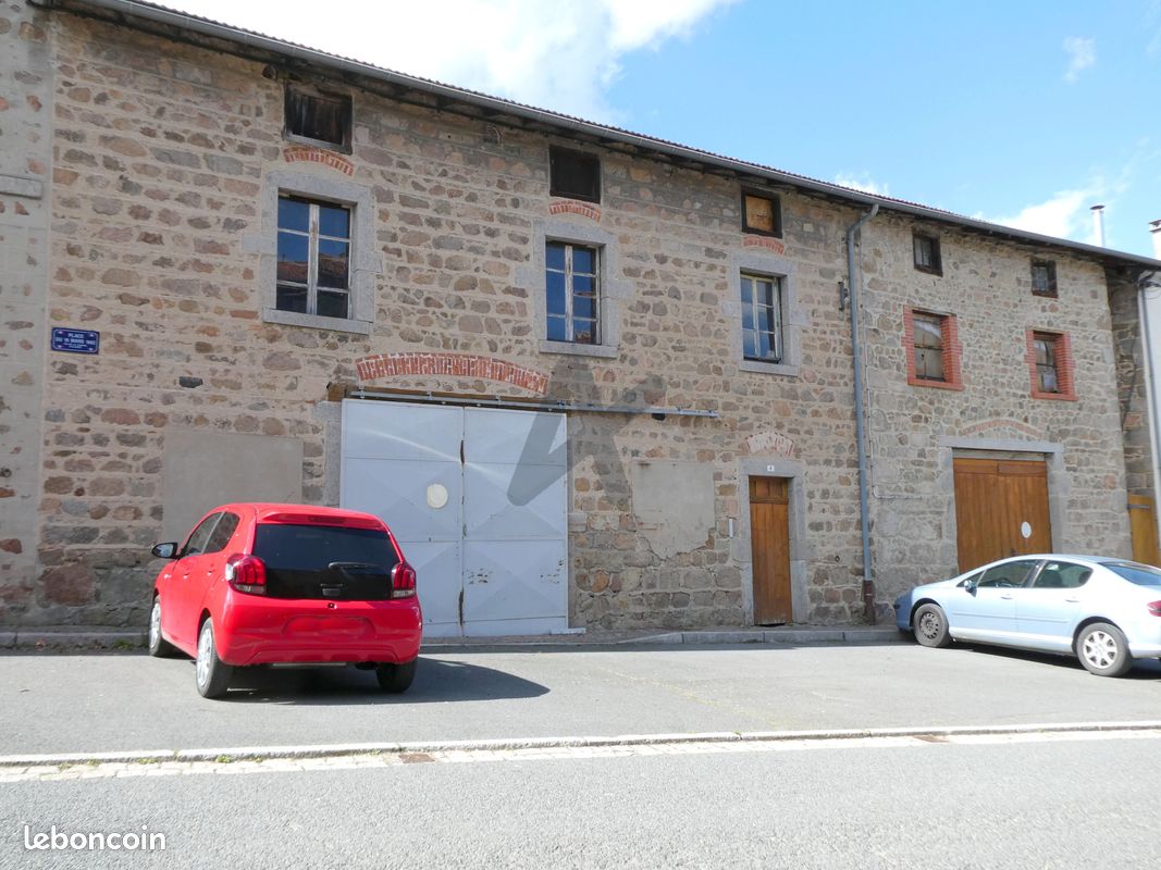 Maison 3 pièces 181 m² · à Longessaigne · 181 m² · 99 000 €