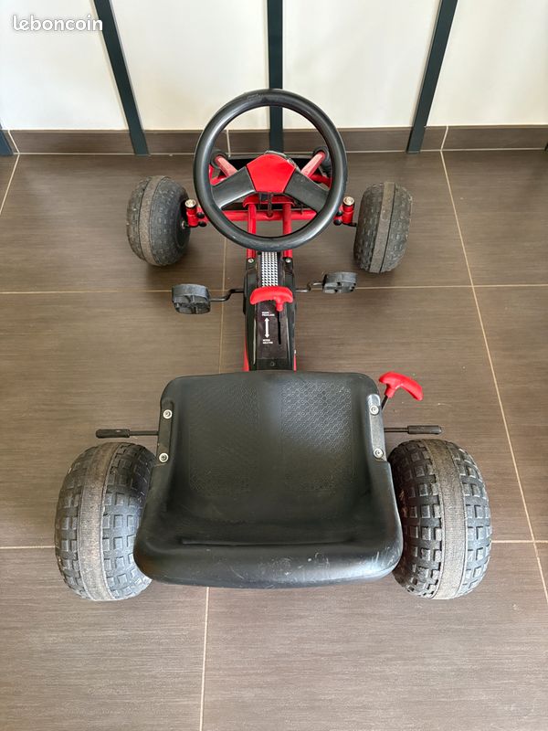 Kart enfant à pédales Super Rider rouge et noir (image 5)