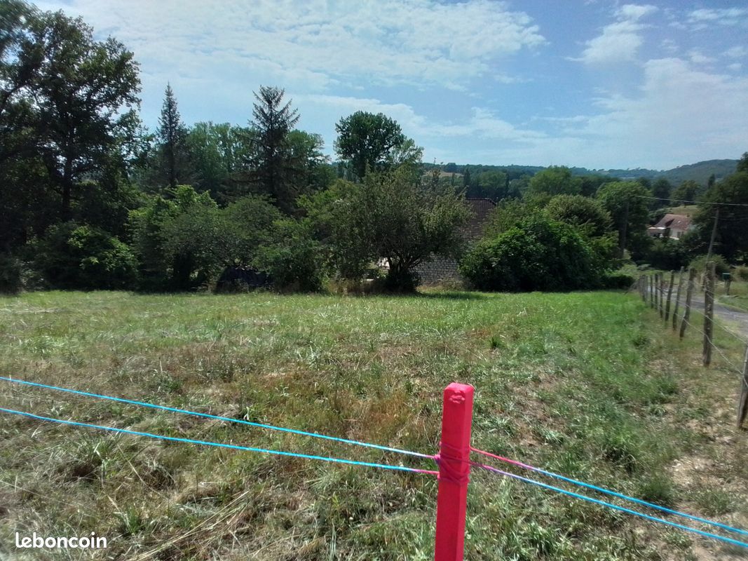 Terrain 5095 m2 · à Mansac · 34 000 €