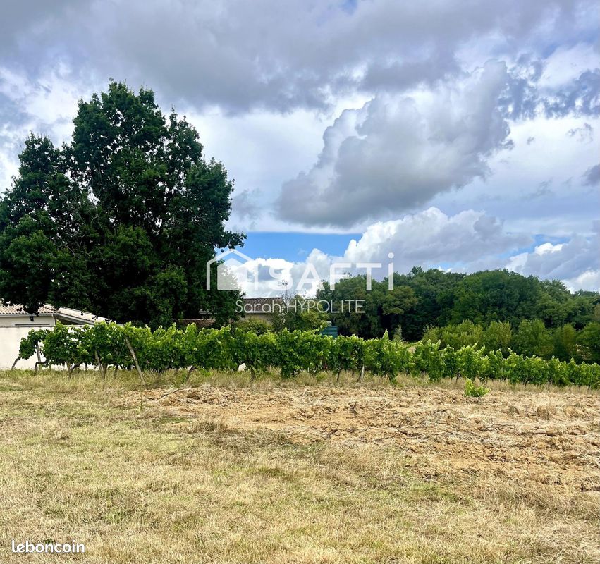 Terrain 1700 m² · à Libourne · 1 700 m² · 84 000 €