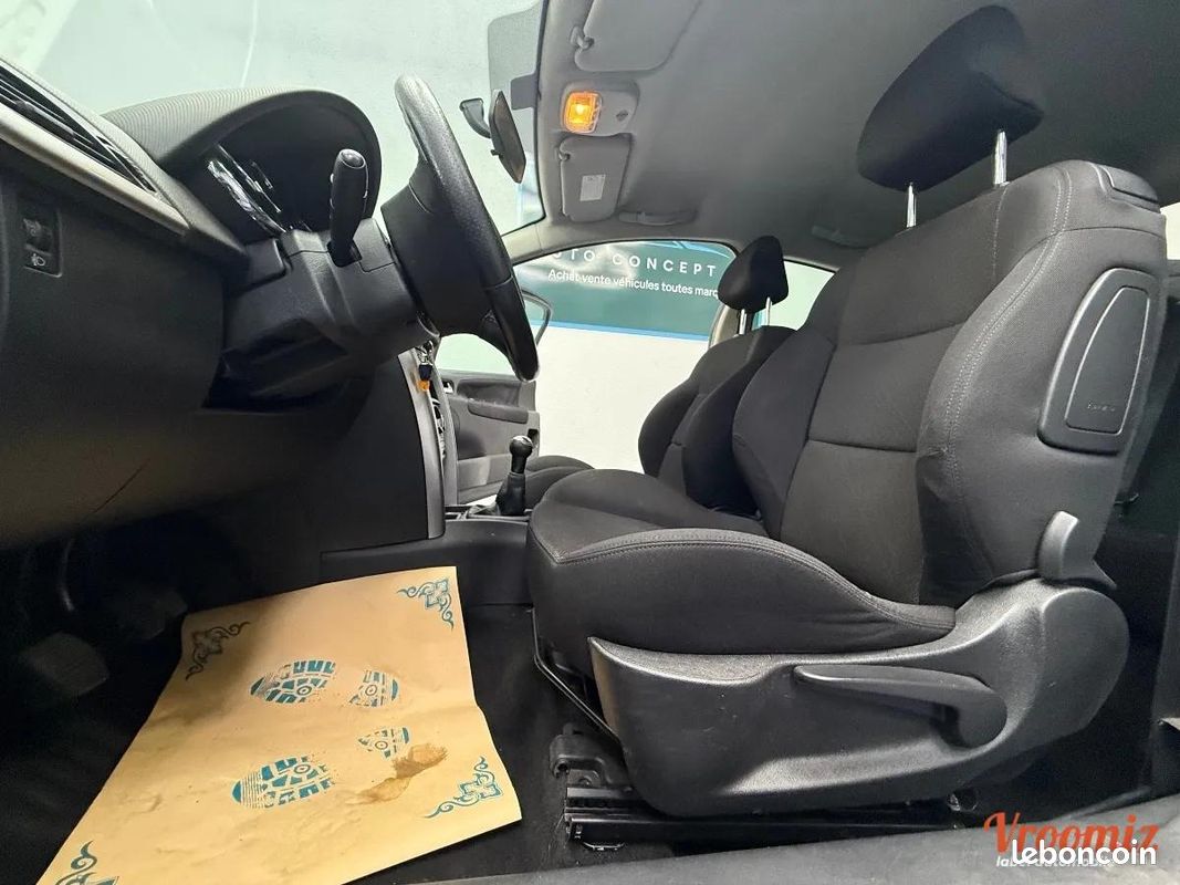 Peugeot 207 1.6 120 EXECUTIVE PACK 12 MOIS DE GARANTIE (image 12)