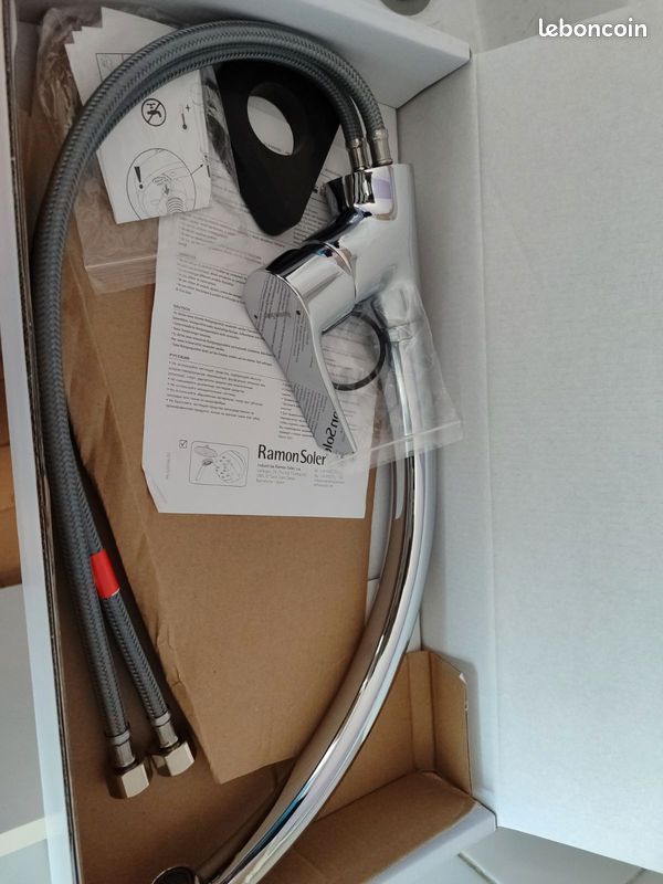 Robinet mitigeur titanium ramon soler neuf jamais poser avec flexible envoie possible (image 2)