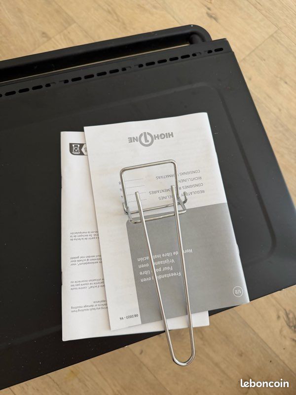 Four posable 21L 1300w (image 7)