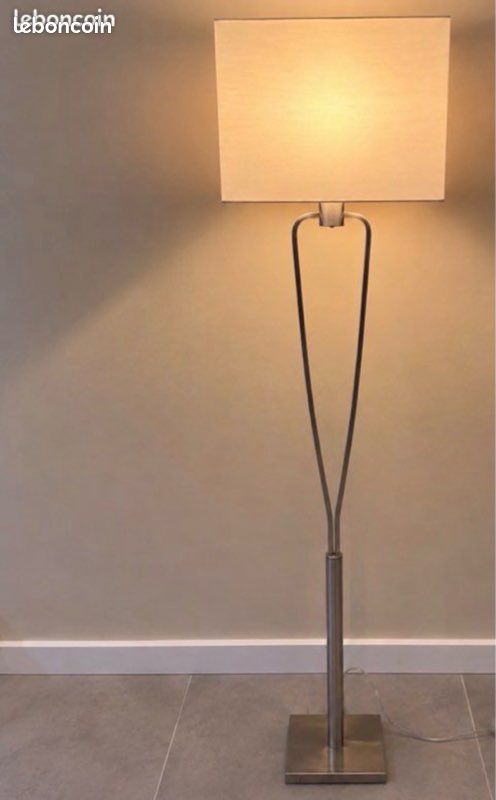 Lampadaire pratiquement neuf (image 2)
