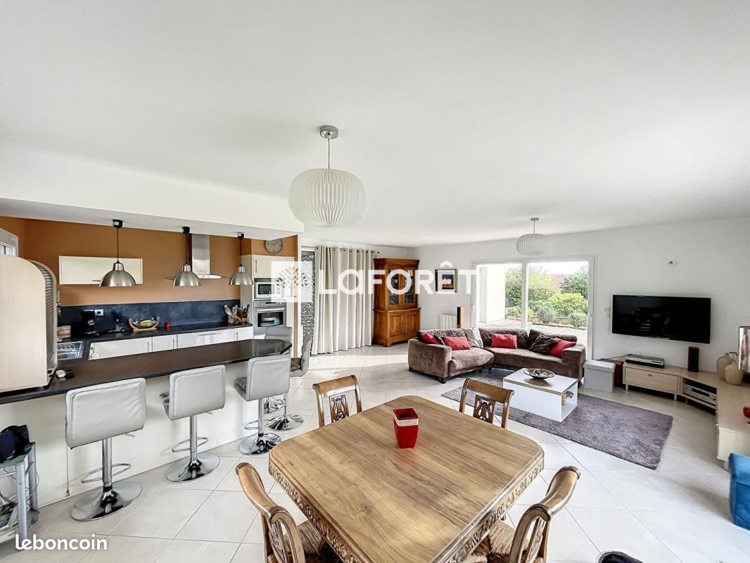 Maison 6 pièces 160 m² · à Tournehem-sur-la-Hem · 160 m² · 374 000 €