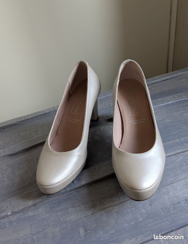 Escarpins neufs en cuir Corine modèle Wolke beige craie taille 36 (pa) | UK