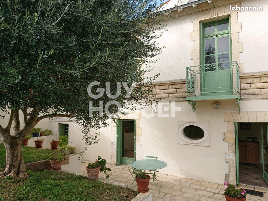 Maison 5 pièces 123 m² · à La Rochelle · 123 m² · 525 000 €