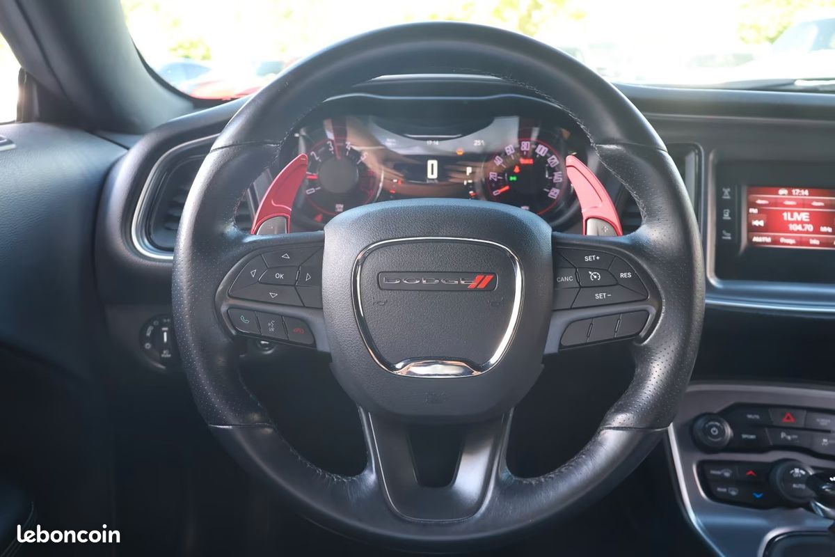 Dodge CHALLENGER R/T 5.7 HEMI V8 373 ch BVA8 – CarPlay – Caméra – Démarrage à Distance (image 12)