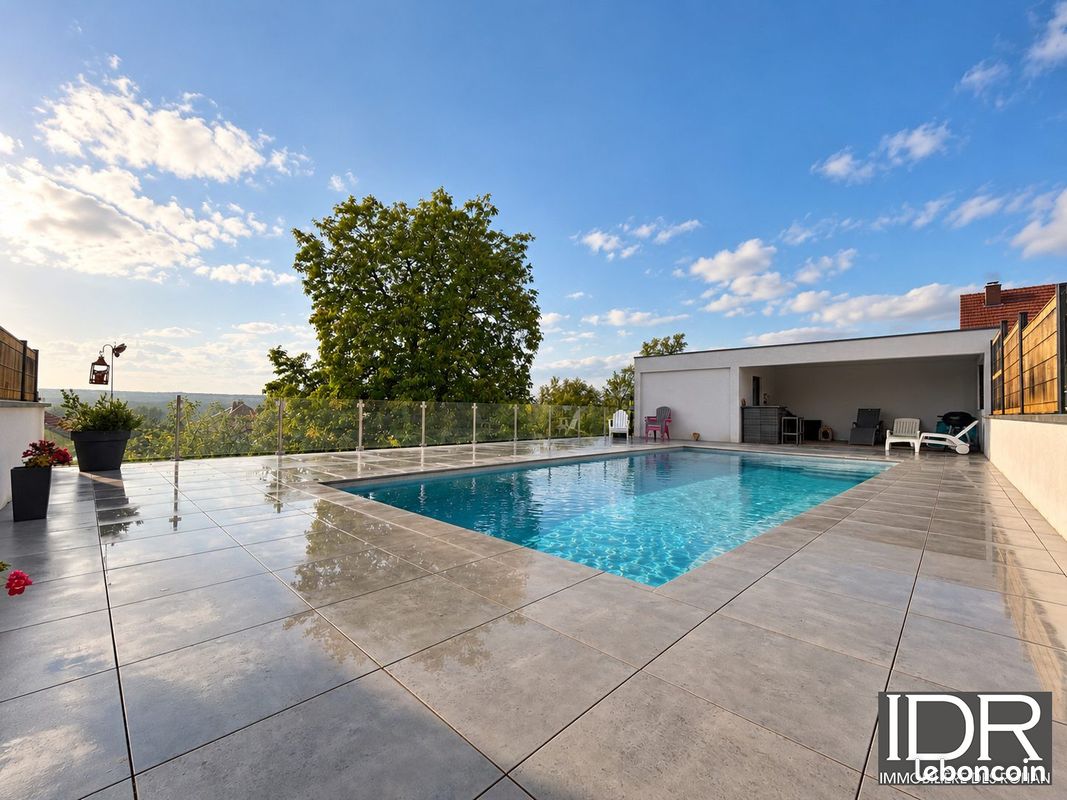 Maison 8 pièces 241 m² · à Sarrebourg · 241 m² · 369 000 €
