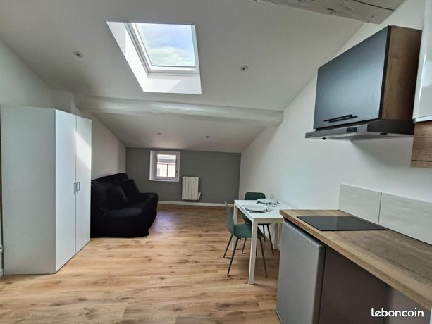 Studio 1 pièce 14 m²