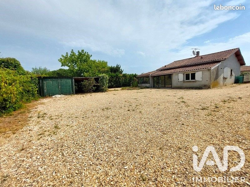 Maison 5 pièces 114 m² · à Les Peintures · 114 m² · 179 000 €