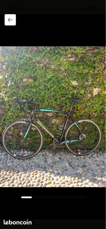 Bianchi Via Nirone 7 (2020) - Shimano Sora - Roue Dt Swiss PR 1600 (image 1)