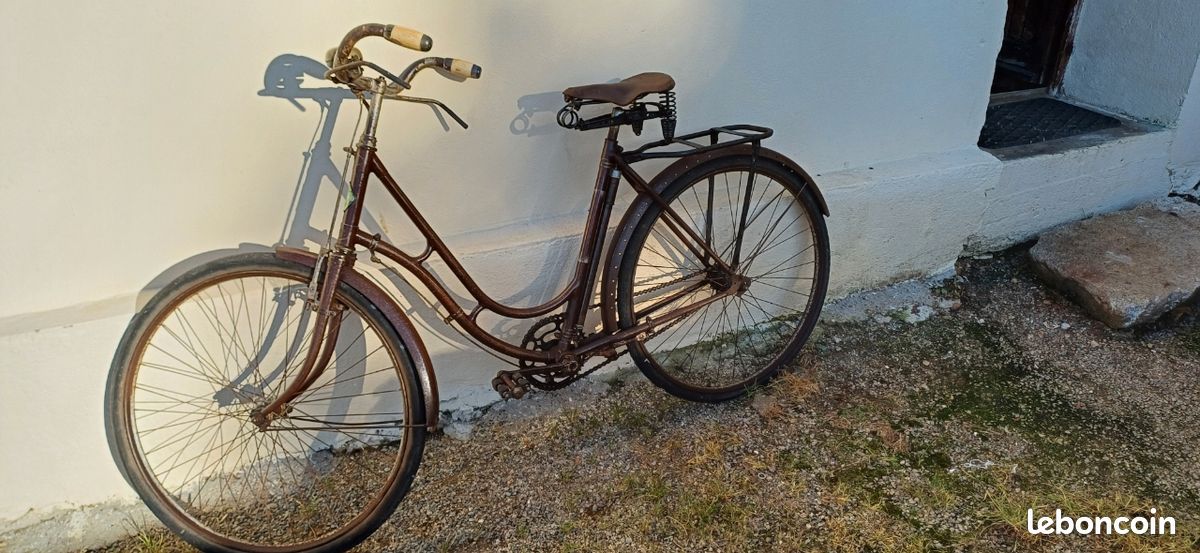 Vintage Bicycle Parts by Routens