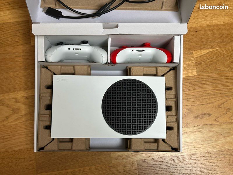 Microsoft Xbox Series S 512 GB SSD Konsol+2. Kol (SİYAH) (İthalatçı