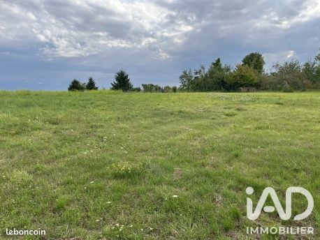 Terrain 2350 m² · à Magnant · 2 350 m² · 36 000 €