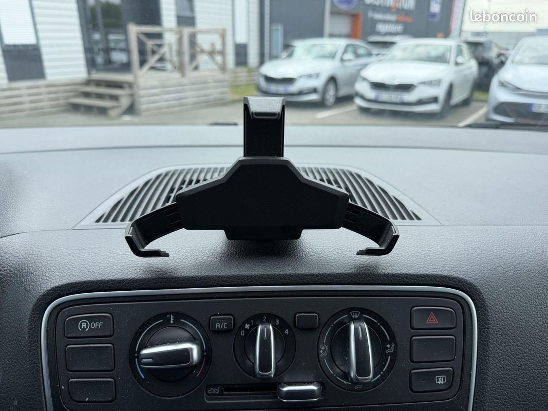 SKODA Citigo 1.0 60 ch BVM Ambition (image 28)